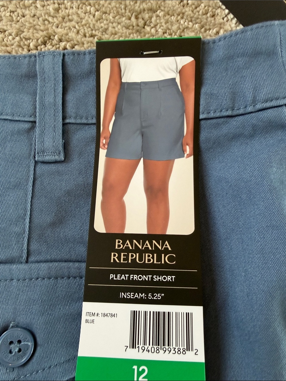 NWT High Waisted BANANA REPUBLIC Shorts  in Size 12.